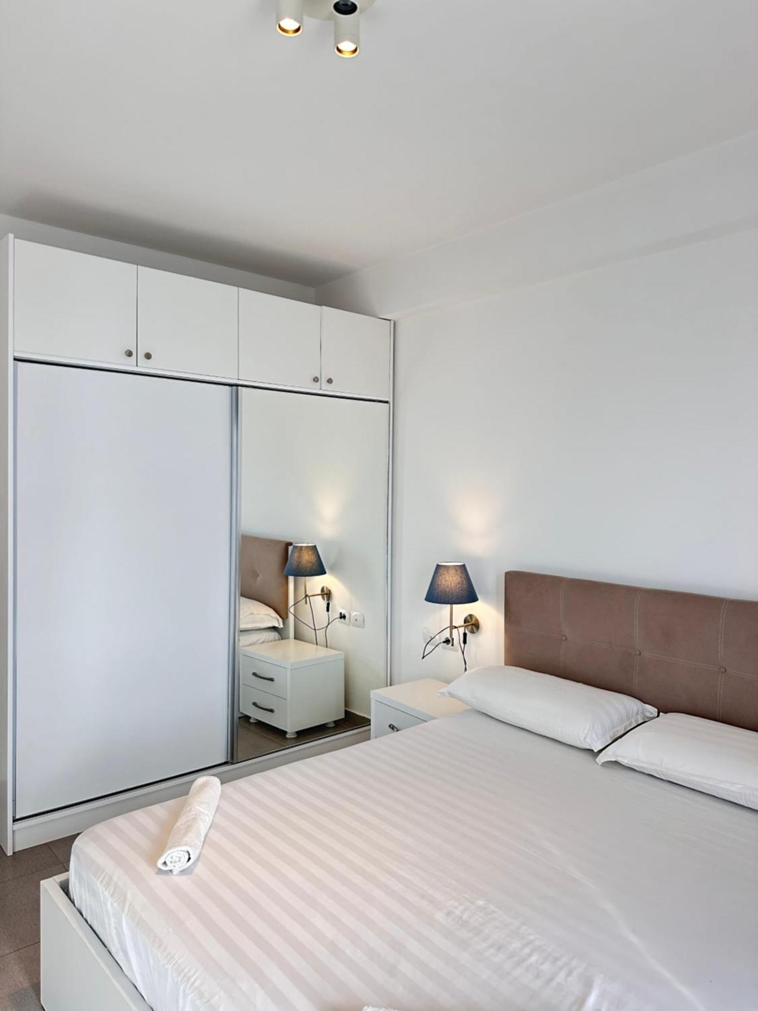 Veranda Sea View Apartment Σαράντα Εξωτερικό φωτογραφία